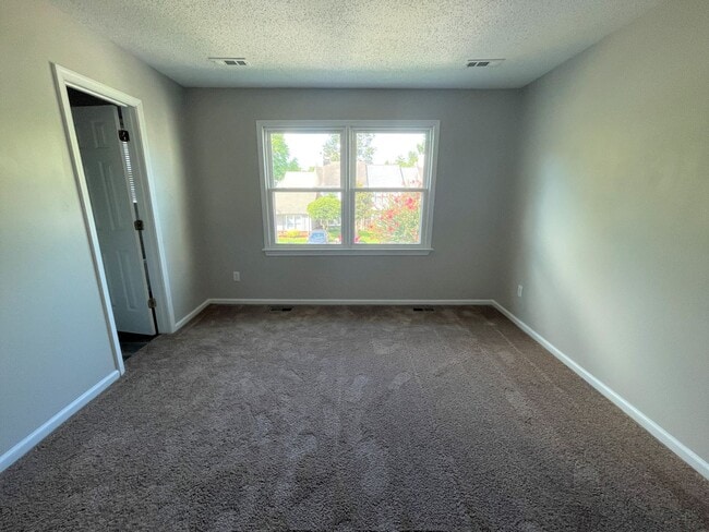 Building Photo - 115 Tannin Bark Trail