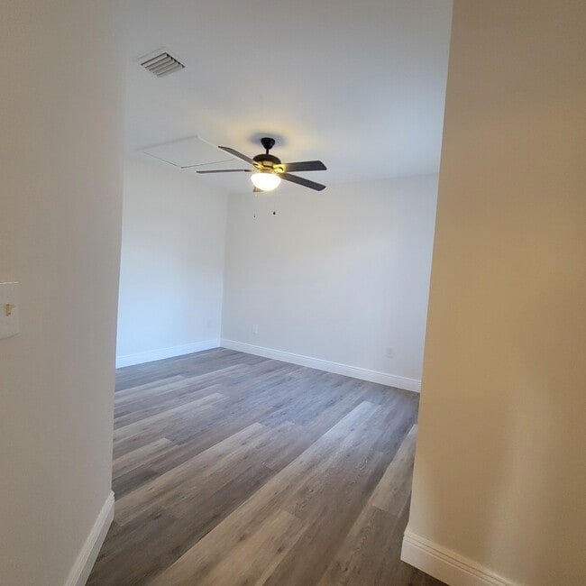 Building Photo - 739 Orchid Dr