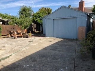 Building Photo - 2606 Bush Ave