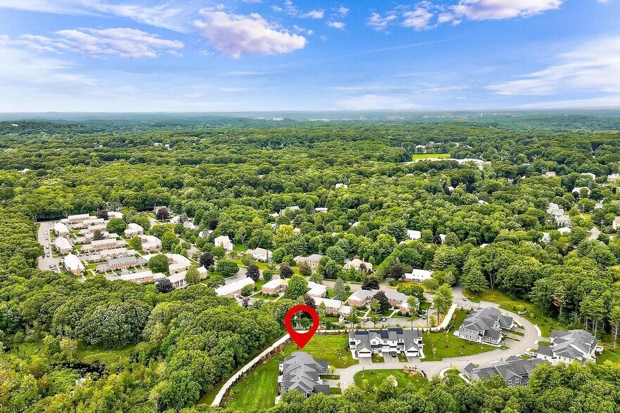 Building Photo - 23 Lily Pond Ln