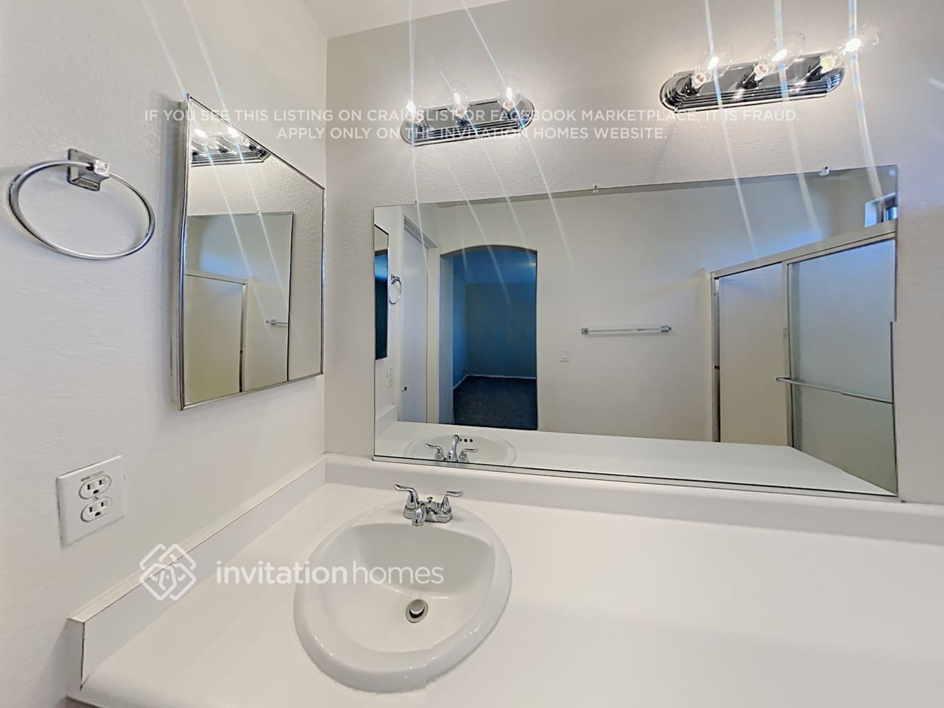 Building Photo - 3909 N 103rd Dr