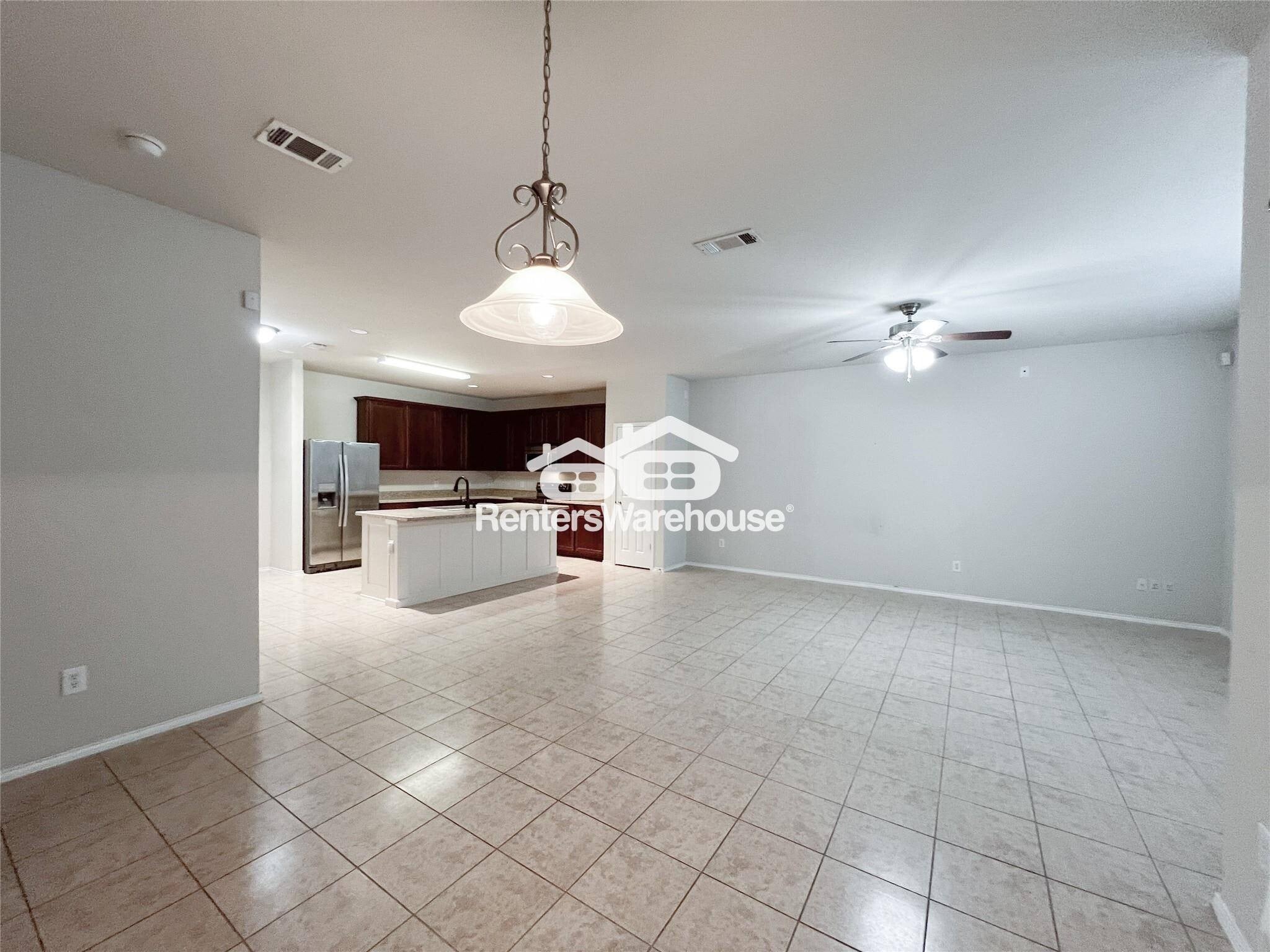 Building Photo - 1617 Totem Pole Way