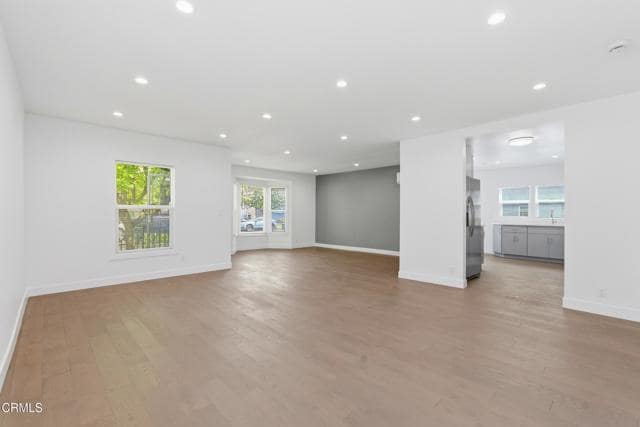 Building Photo - 250 S Ave 55