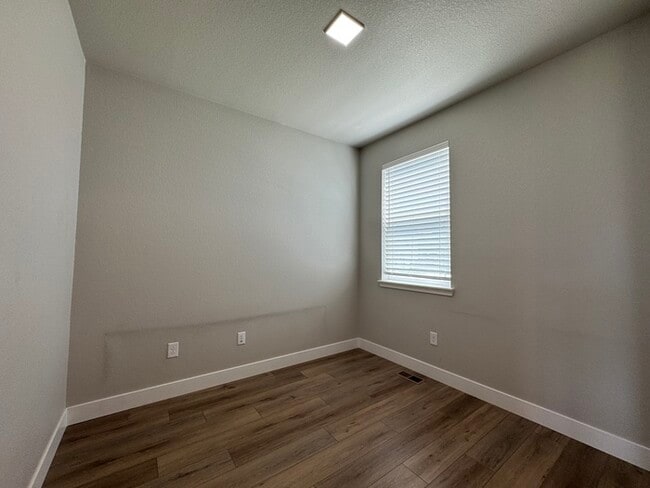 Building Photo - 13427 Broad Wing Dr