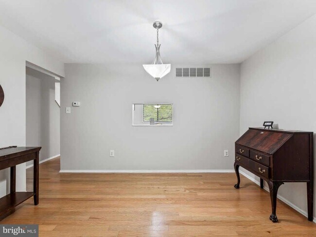 Building Photo - 8956 Skyrock Ct