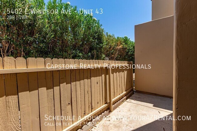 Building Photo - 5402 E Windsor Ave