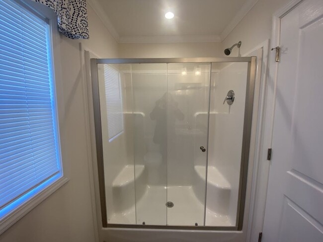 Building Photo - 4 Mink Ct