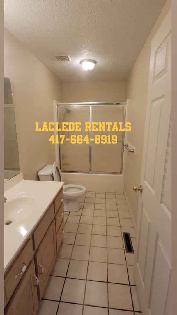 Building Photo - 2 BED 2 BATH DUPLEX FOR RENT