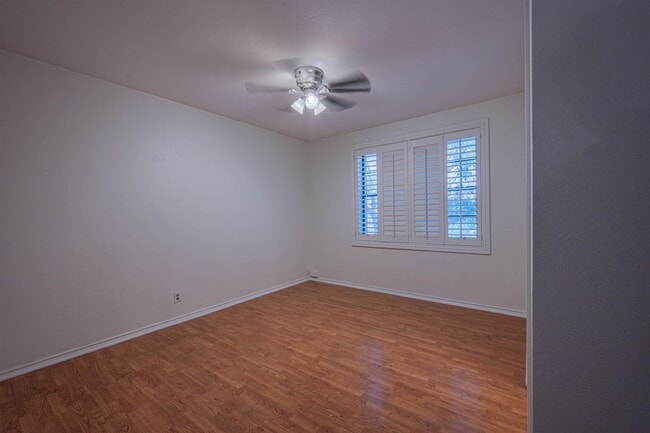 Building Photo - 226 Sunset Loop