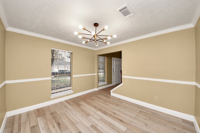 Building Photo - 1111 Cascade Creek Dr