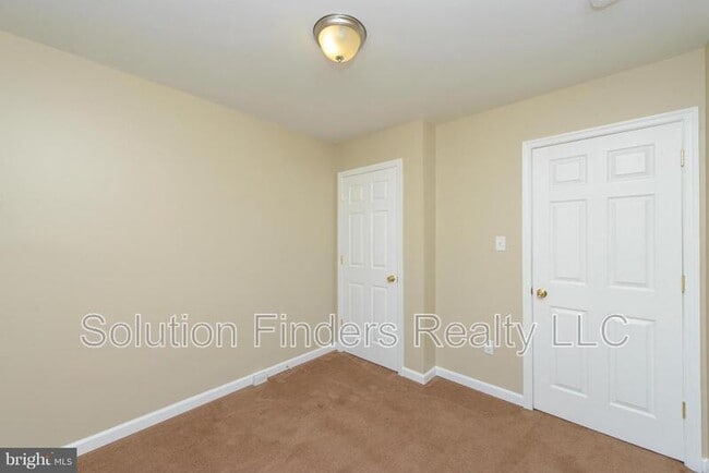 Building Photo - 257 Maple Wreath Ct