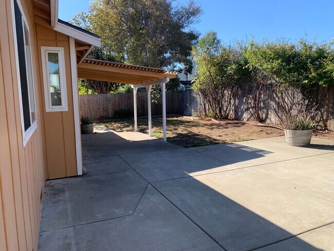 Building Photo - Upgraded Suisun City Home Available NOW!