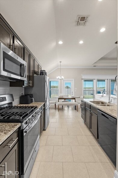 Building Photo - 4008 False River Dr