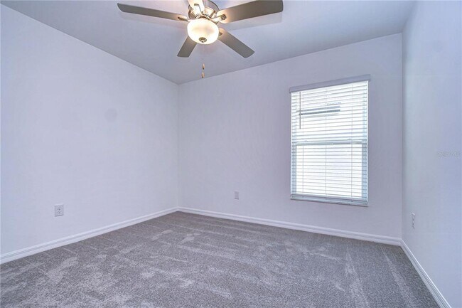 Building Photo - 8879 Little Bluestem Dr
