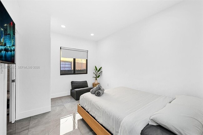 Building Photo - 112 NW 53rd St