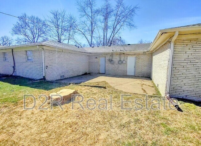Building Photo - 7819 Southfield Dr