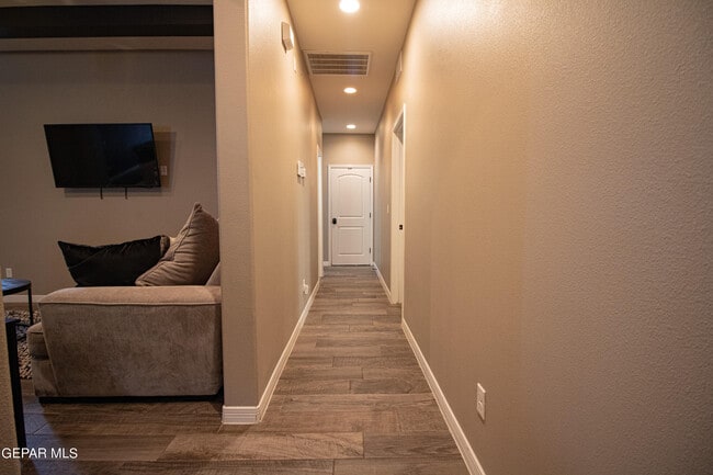 Building Photo - 13438 Everingham St