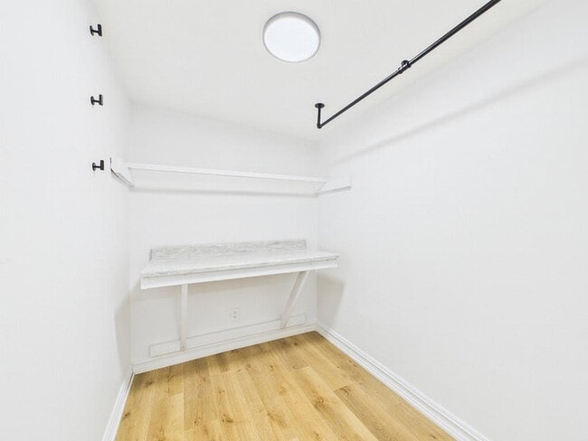 Building Photo - 412 Church St