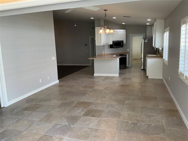 Building Photo - 11616 Garessio Ln