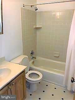 Building Photo - 934 S George Mason Dr