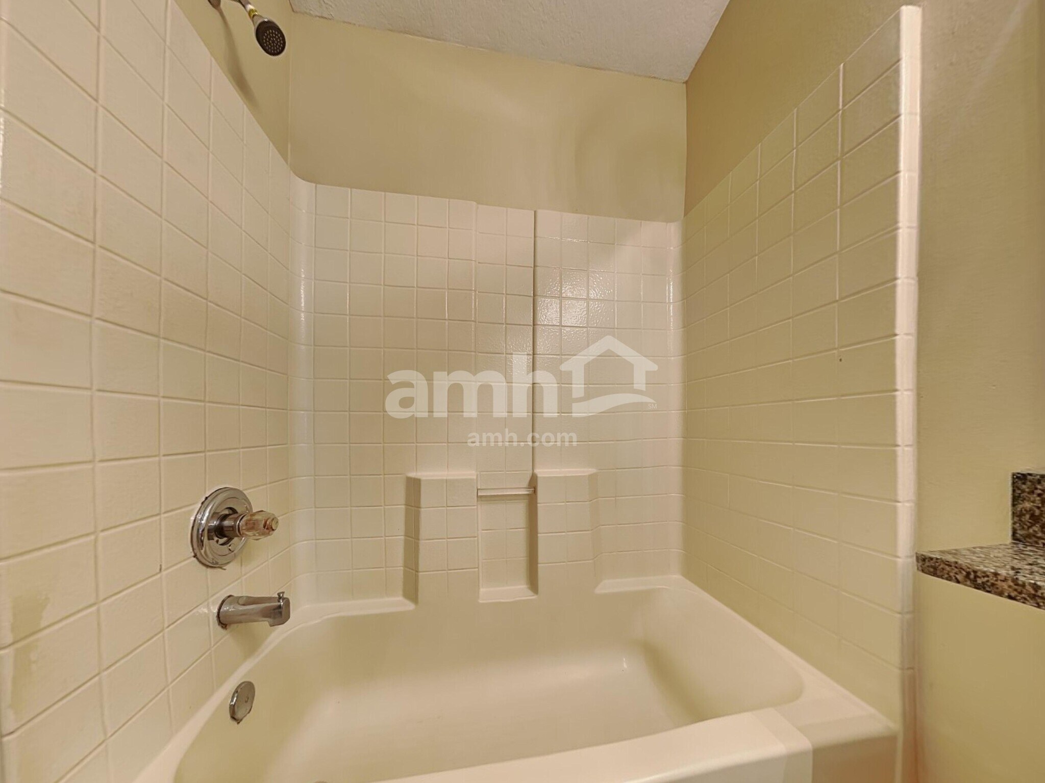 Building Photo - 8467 Quarter Horse Dr