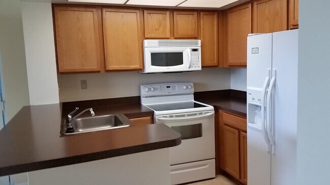 Primary Photo - ONE BEDROOM ONE BATHROOM! WATERFRONT COMMU...