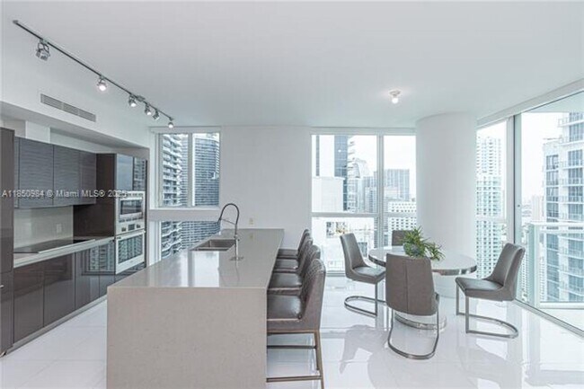 Building Photo - 1080 Brickell Ave