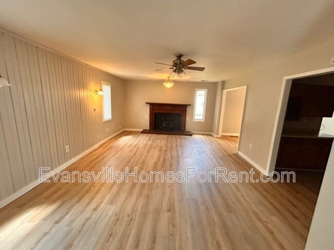 Building Photo - 300 N Park Dr