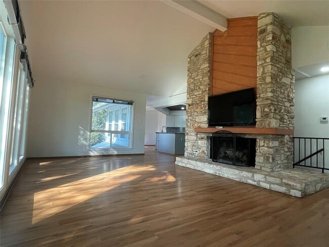 Building Photo - 5802 Longhorn Landing