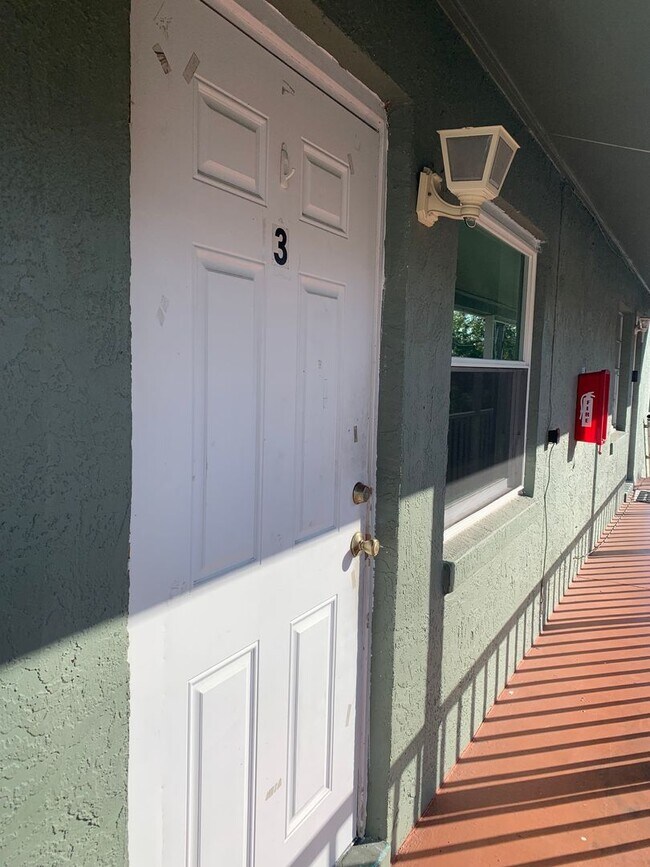 Building Photo - PENDING APPLICATION-2/1 Condo For Rent  in St. Cloud Next Near Excellent Schools