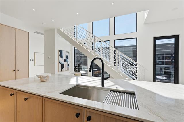 Building Photo - 6801 Tyree St