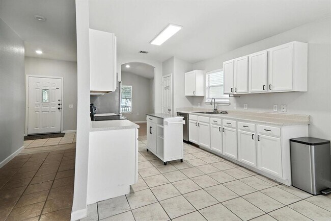 Building Photo - 12613 Paloma Blanca Way