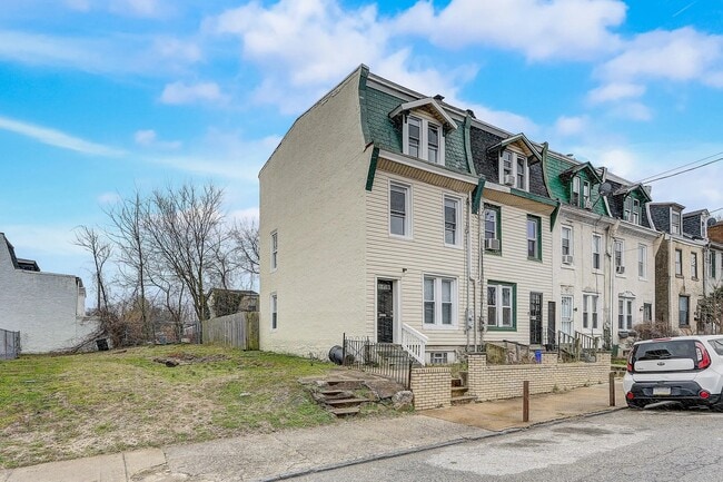 Side - 244 E Phil Ellena St