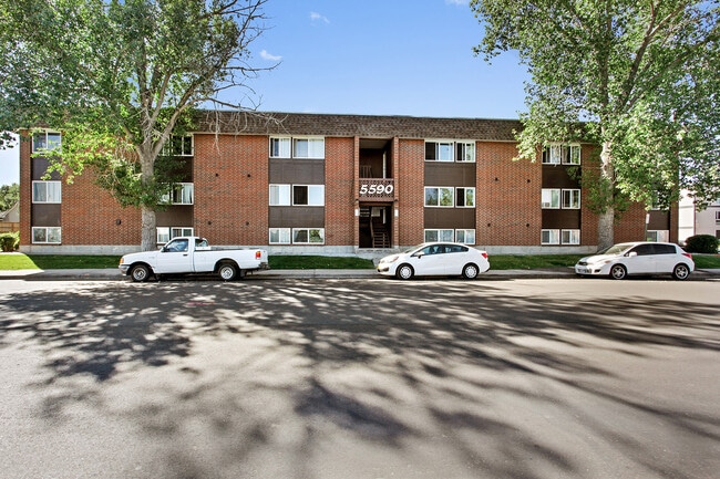 Building Photo - Warren Club