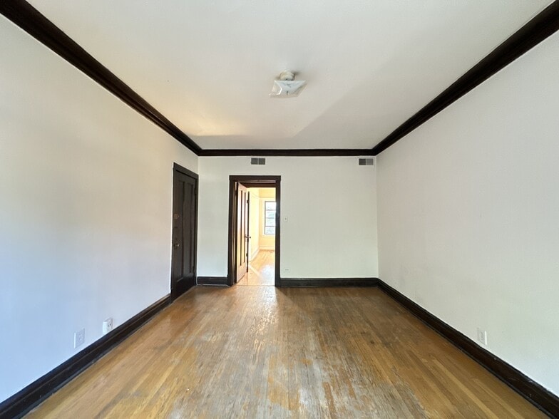 Building Photo - 2520 N Kedzie Blvd
