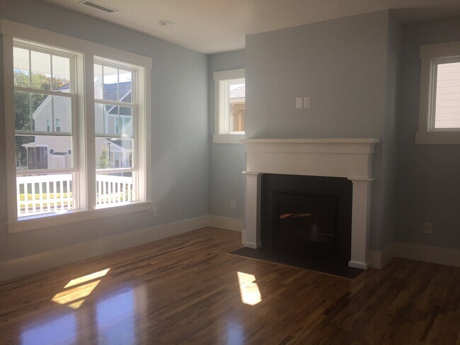 Building Photo - 428 Claremont Drive