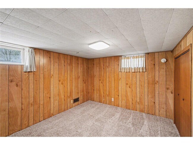 Building Photo - 7617 Lee Ave N