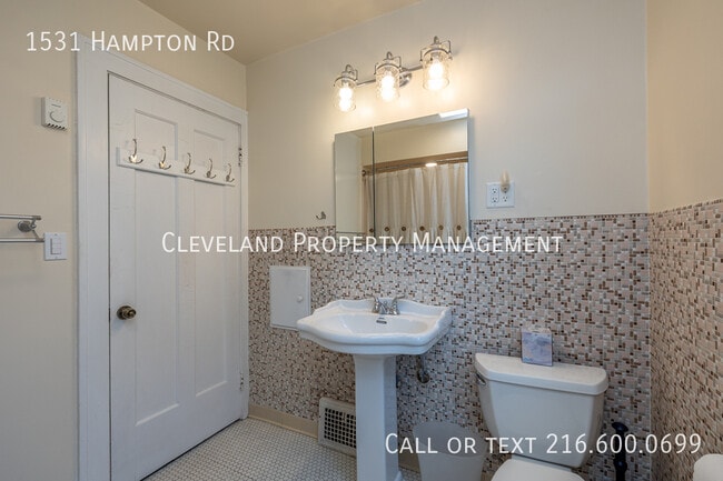 Building Photo - 1531 Hampton Rd