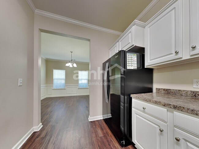 Building Photo - 26 Concordia Ct