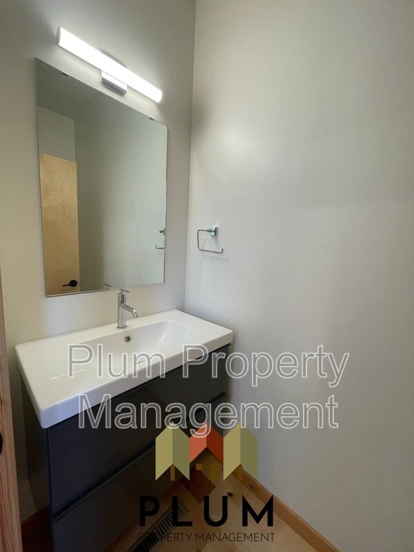 Building Photo - 1855 S 3rd St W