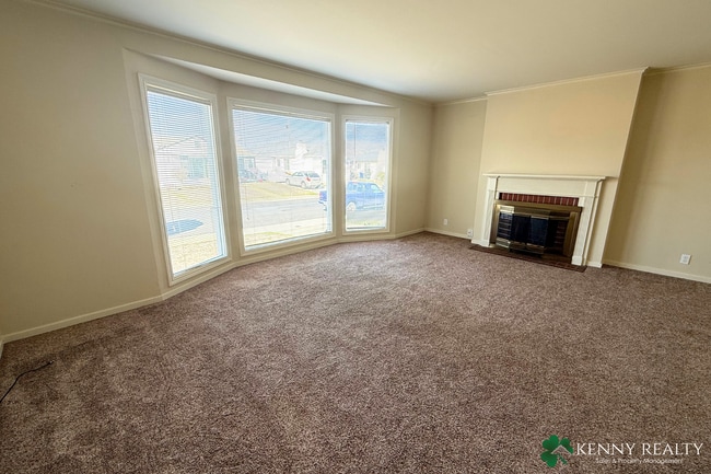 Building Photo - Charming 2-Bedroom Home with Private Backyard in South San Francisco