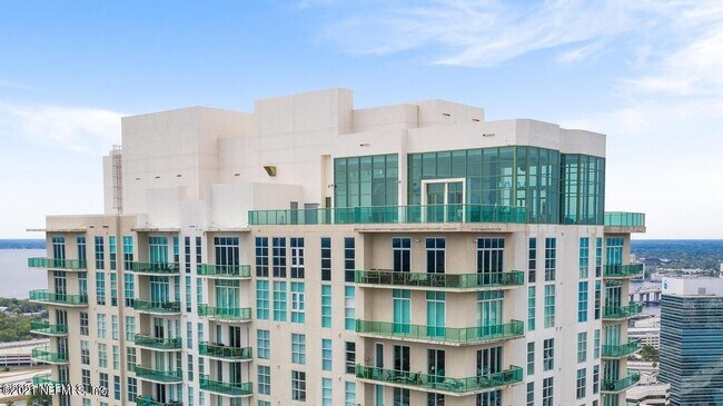 Building Photo - 1431 Riverplace Blvd