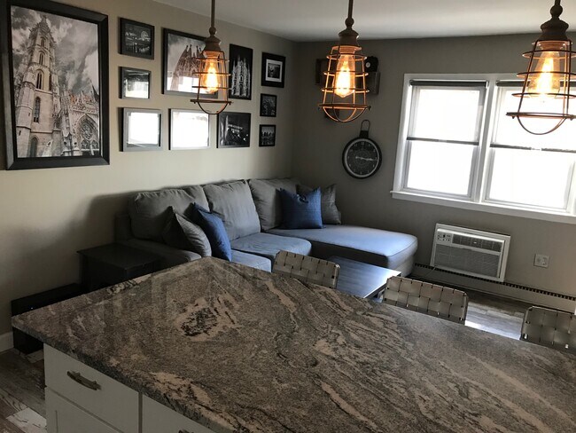 Building Photo - 50 North St.