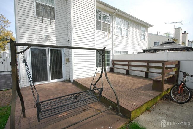Building Photo - 96 Brewster Cir