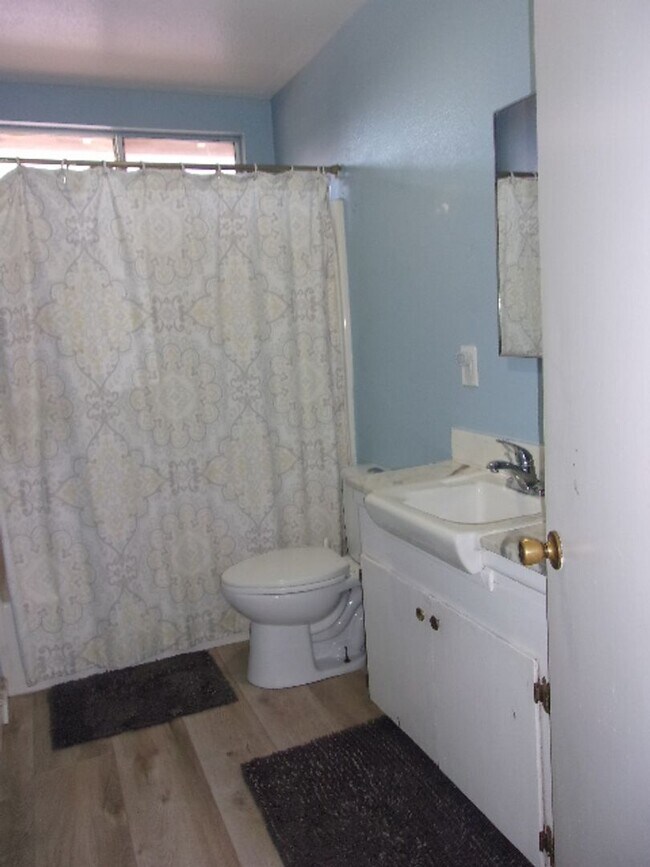 Building Photo - Northeast Side of Lompoc