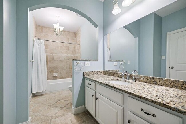 Building Photo - 11140 W Rd