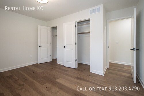 Building Photo - 8400 W 93rd St
