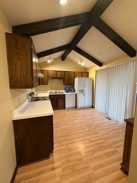 Building Photo - 12423 Yates St