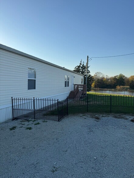 Building Photo - 1926 Wilsonville Rd