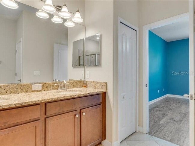 Building Photo - 1569 Thetford Cir